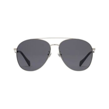 aviator-frame sunglasses